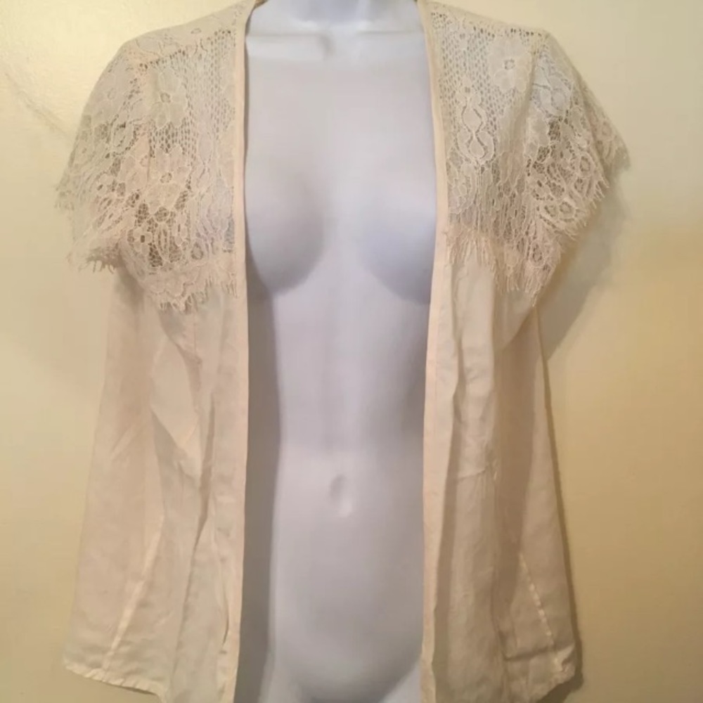 American Eagle Lace Eyelash Blouse Open